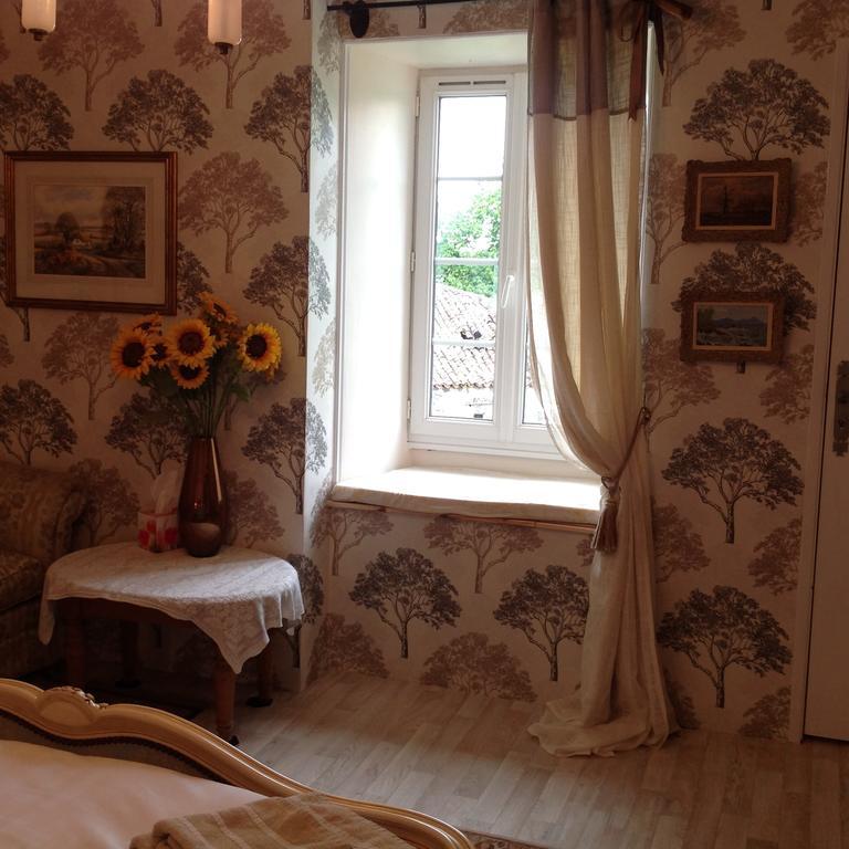 Bed and Breakfast Wisteria House à Chanteloup  Extérieur photo